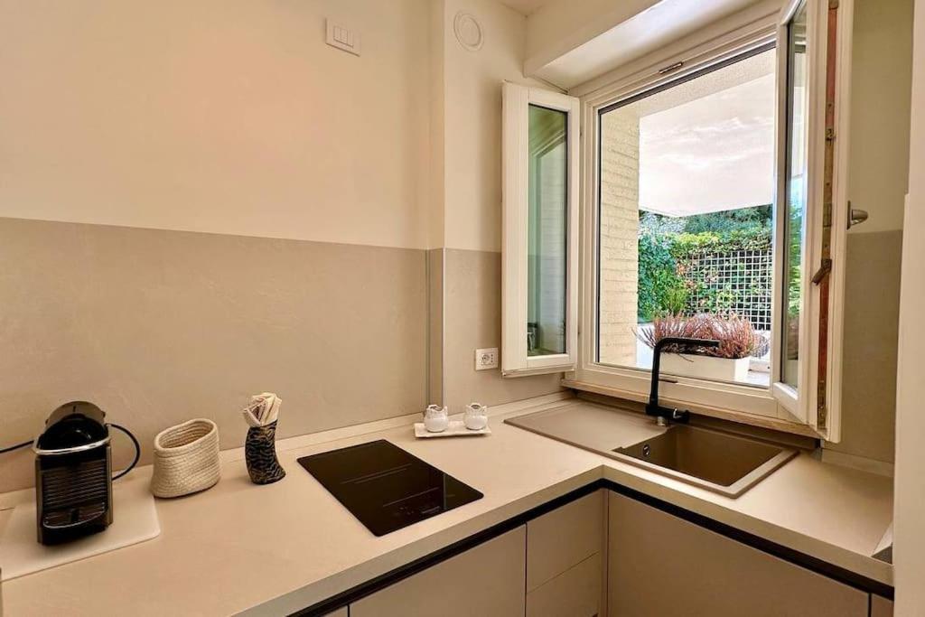 Elegant With Terrace In Balduina * Rom