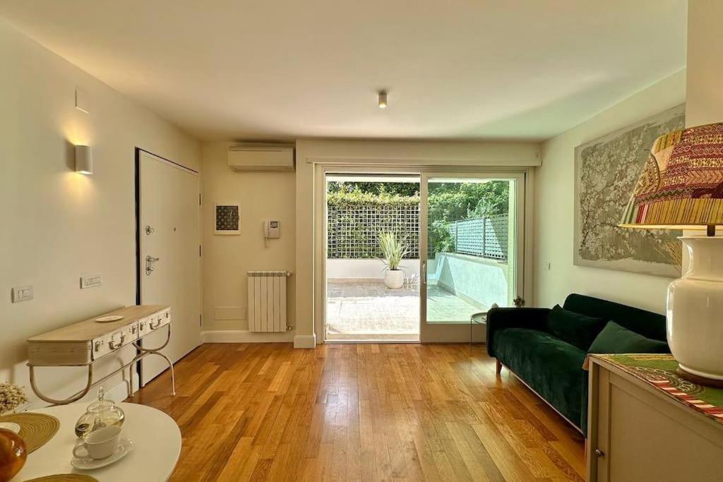 Elegant With Terrace In Balduina * Rom